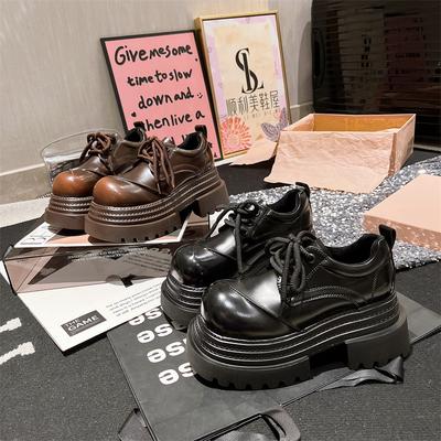 Chaussures rétro polies de début de printemps à semelles compensées, petites chaussures en cuir pour femmes, nouveaux mocassins, semelles muffin polyvalentes augmentant la hauteur