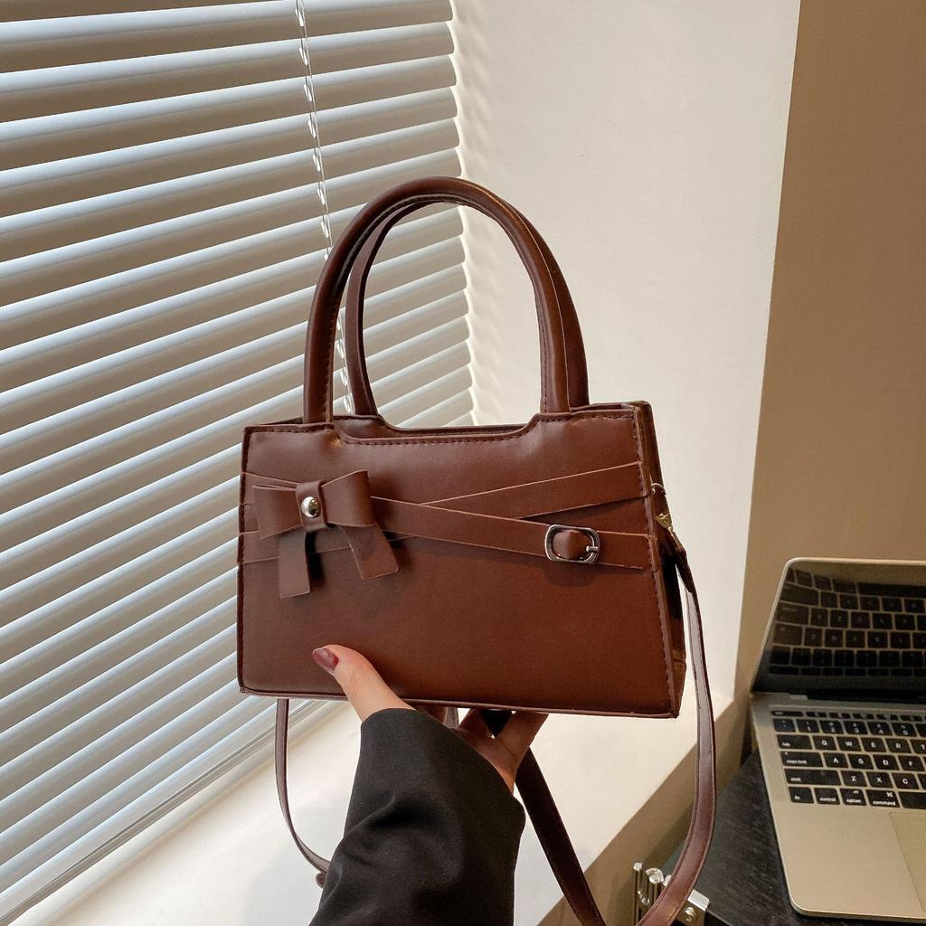 Fashion Super Hot Small Bag Women 2025 New High-end Versatile Messenger Bag Spring and Summer Popular Portable Small Bag
