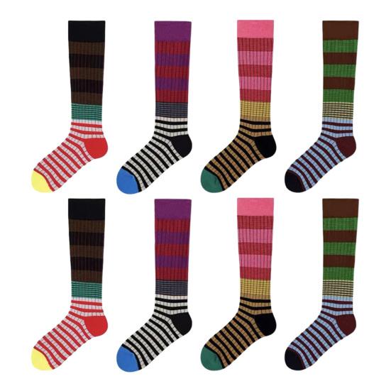Gestreifte Kniestrümpfe Damen Retro Bunte Kniestrümpfe Dehnbar Atmungsaktiv Lässige Socken zum Rollschuhlaufen Laufen Sportliche Aktivitäten Tägliches Tragen