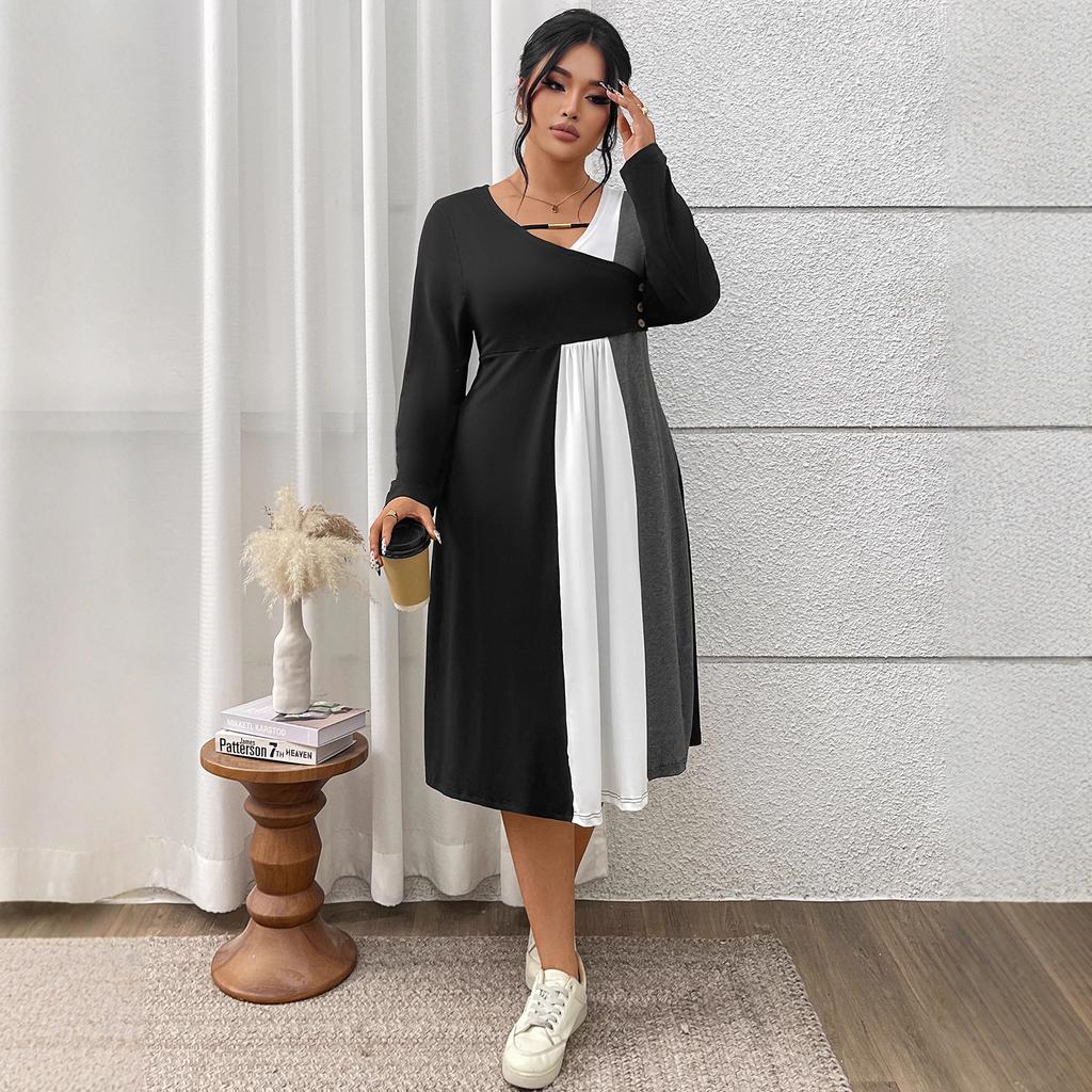 This Is A New V-neck Button-spliced Design Dress for Women In Autumn Featuring A Slimming and Waist-cinching A-line Dress