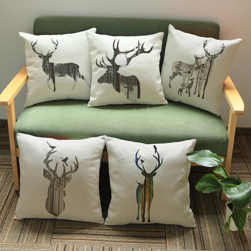 2018 New Decorative Moose Elk Deer Print Sofa Throw Pillows Fortune Throne Deer Head Car Seat Back Cushion Home Decor 45x45cm