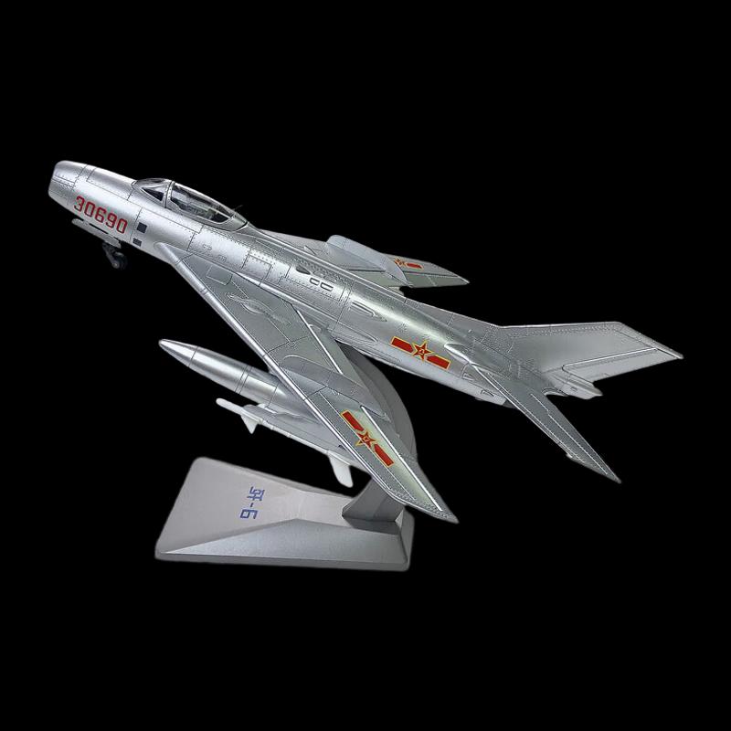J-6 Fighter Bomber Alloy Model 1:48 Scale