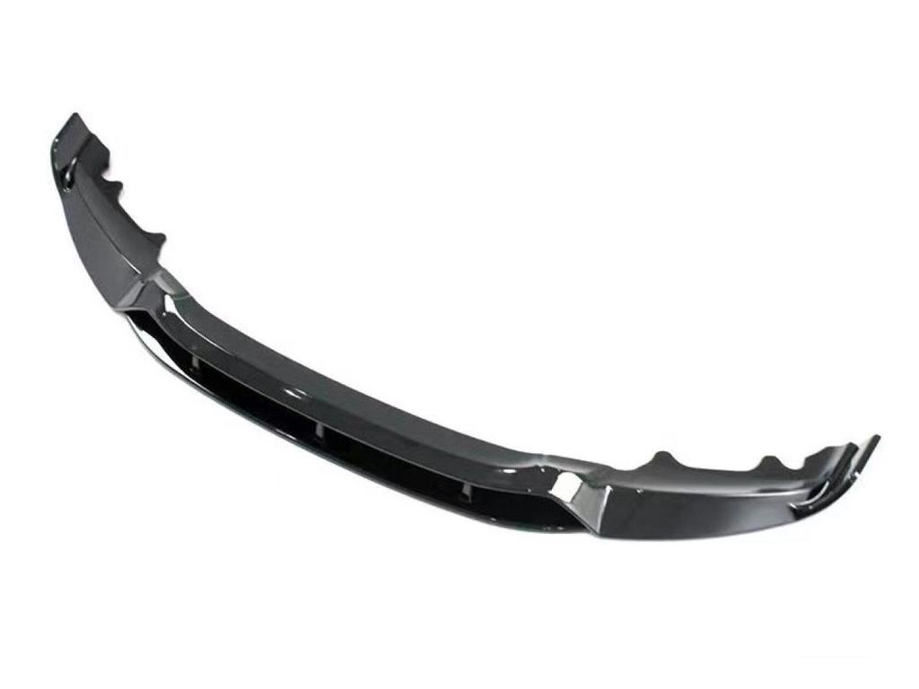 BMW X6 F16 Black Warrior Style Body Kit: Front Lip, Rear Lip, Side Skirts, Carbon Fiber Pattern.