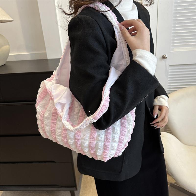 Personalized Pleated Bubble Women's Bag 2024 New Street Style Handbag Casual Large Capacity Single Shoulder Underarm Cloud Bag