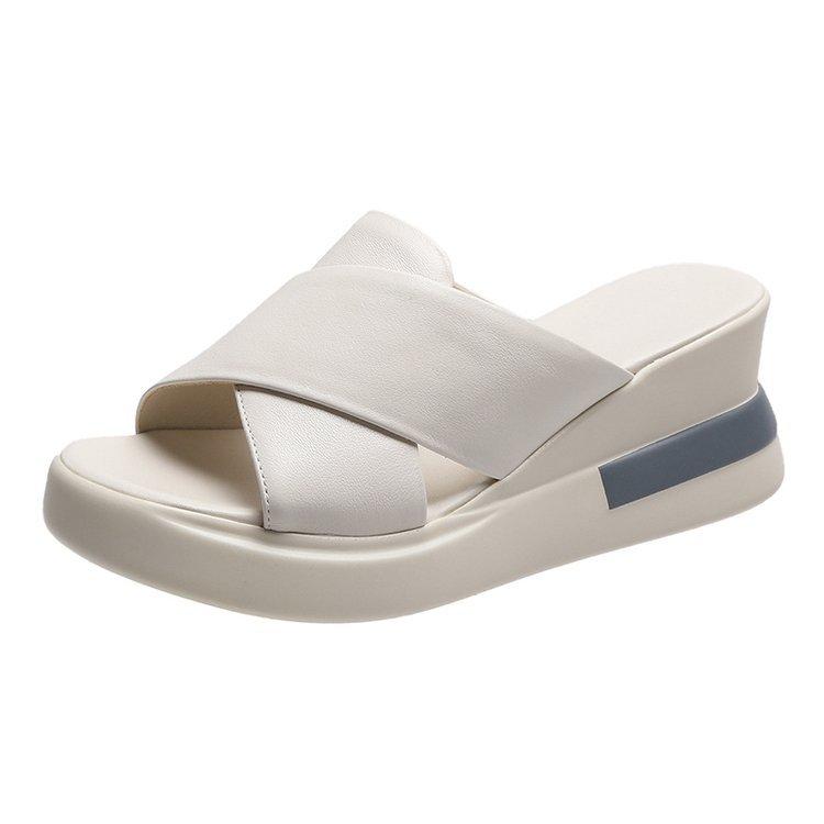 

Open-toed fairy outer wear women s shoes foreign trade large size slope heel cool slippers summer new Korean version muffin slippers woman 42 бежевий