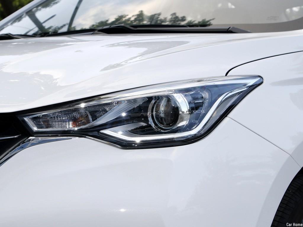 Changan Yuexiang 2018 Headlight Assembly Replacement