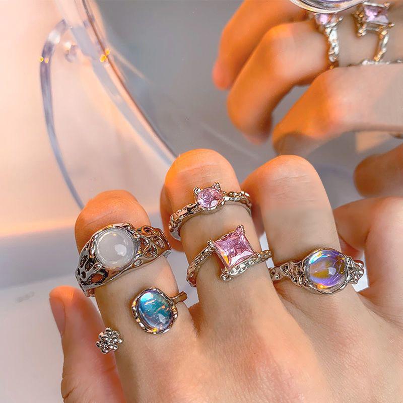 

Moonstone Vintage Adjustable Luxury Index Finger Ring Alloy
