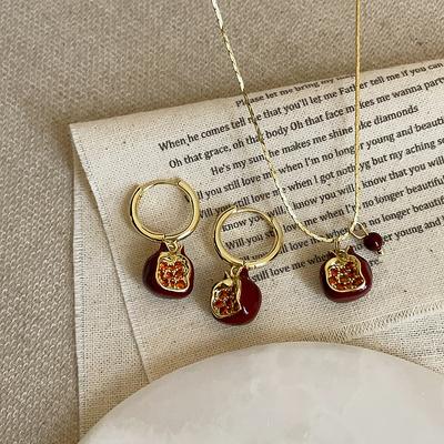 Pomegranate Ripe Pendant Necklace Stud Earrings Women'S Niche Design Sense Personality Exquisite Versatile Fashion Neck Chain Sweater Chain