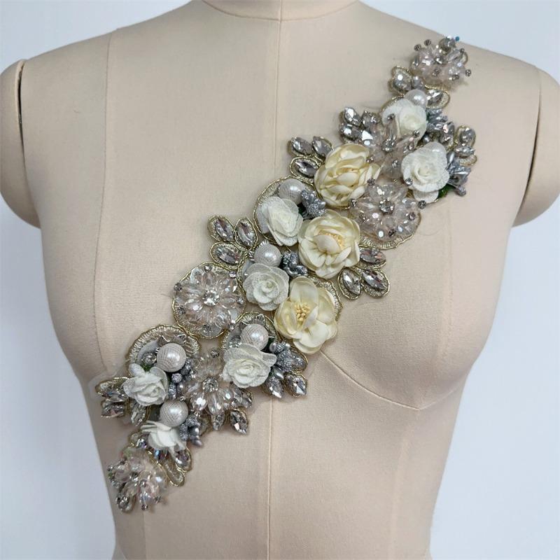 Big Rhinestone 3D Flower Sewing Fabric Applique Embroidery Rhinestone Flower Patch for Wedding Dress Decoration