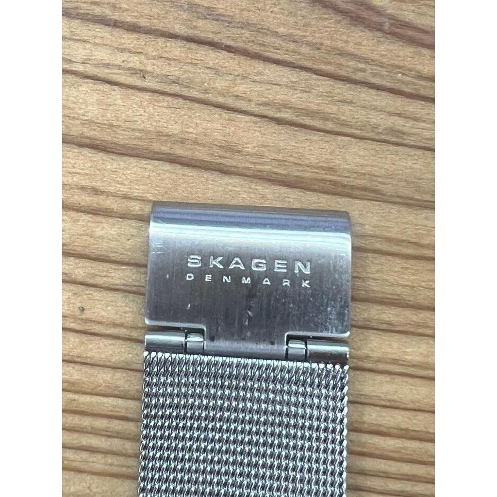 Used SKAGEN watch date display silver mesh belt