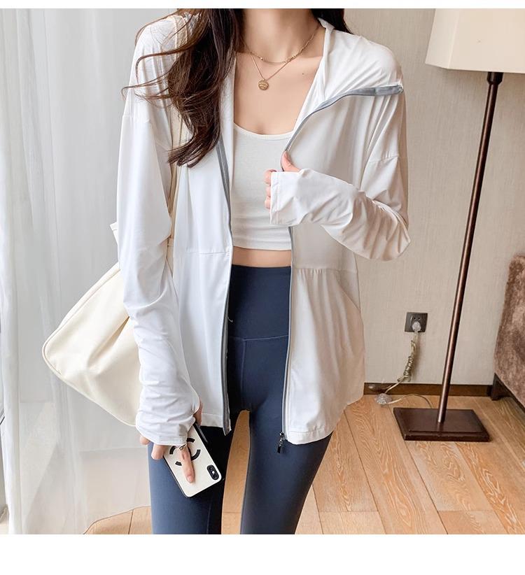 Women's Ice Silk UV Protection Hooded Cardigan - Summer Thin, Breathable, Loose-Fit, Slimming, Versatile.