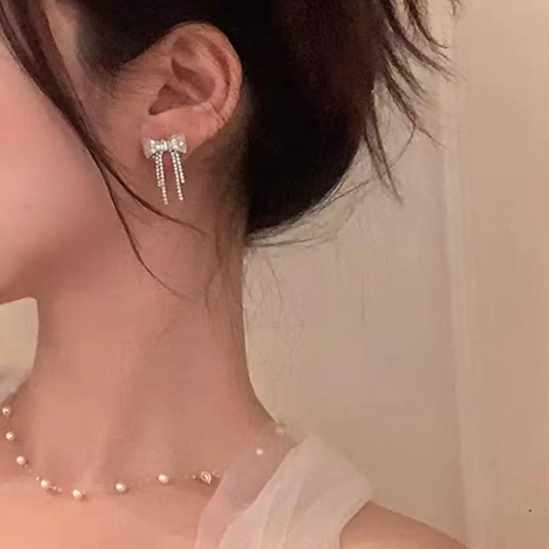 Exquisite Copper Zircon Tassel Bow Earrings - Luxury Style, Versatile and High-End Design for Women