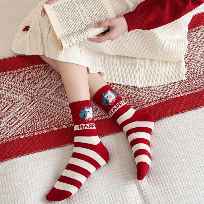 1Pair 2026 Year Of The Horse Red Socks Autumn Winter Warm Mid-Tube Socks Cartoon Pony Socks  Year Party Gifts