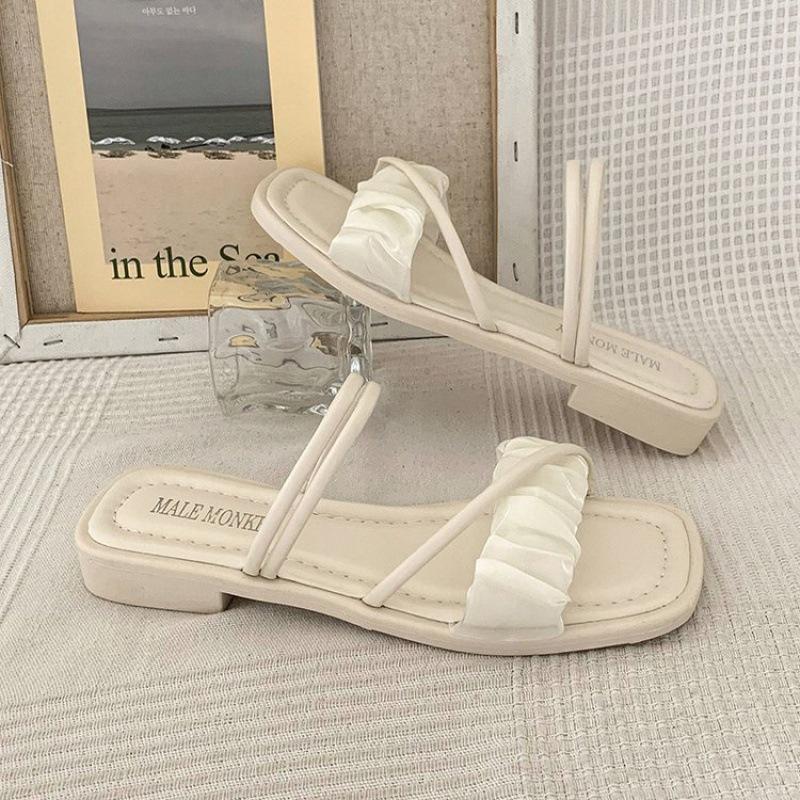

French flat sandals women s summer fashion with skirt 2025 new feeling Roman beach sandals comfortable and versatile 40