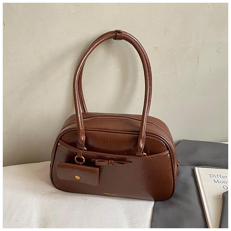 

Премиальная женская сумка 2025 новая модная вместительная сумка для поездок под мышкой повседневная простая на плечо женская сумка коричневый