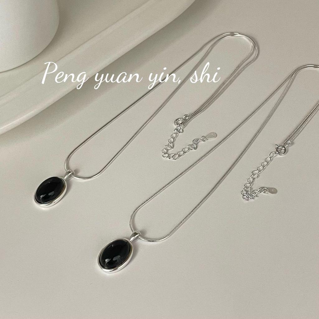 S925 Sterling Silver Black Agate Oval Necklace for Women: High-End, Simple Design with Snake Bone Chain