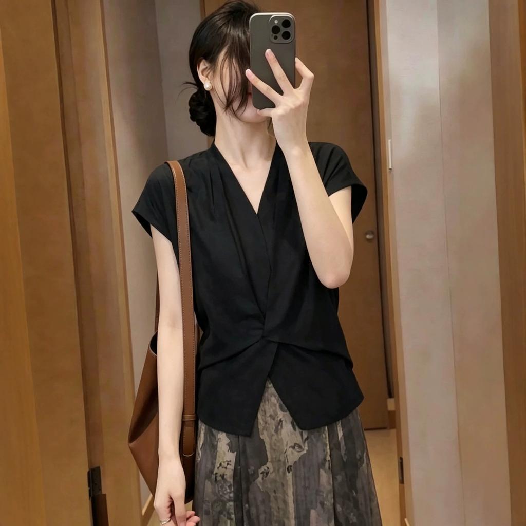 Premium black V-neck kink short-sleeved shirt women's summer large size fat MM slim top A-