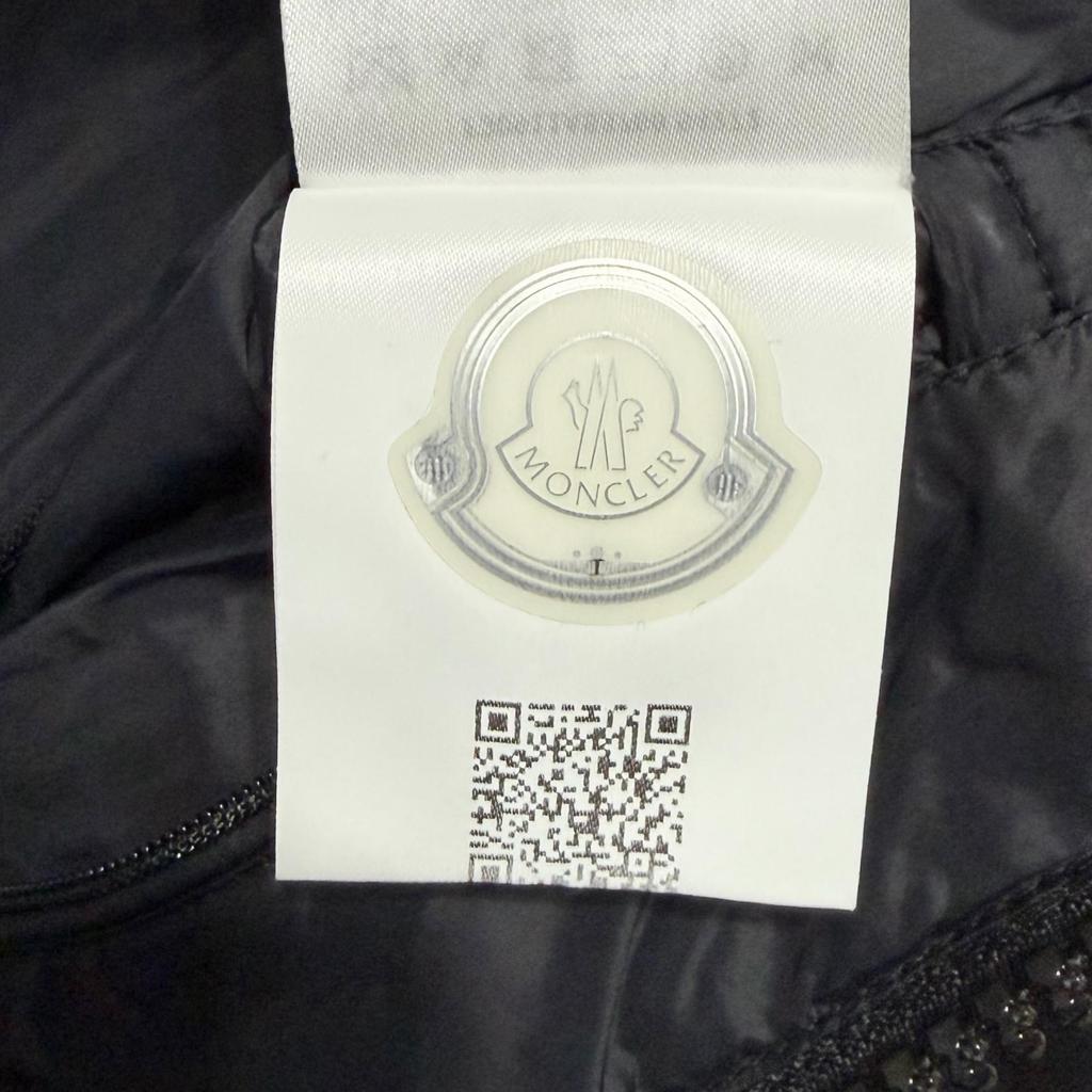 Used MONCLER F20911A5370054272 MONTGENEVREDown Jacket Black Nylon Mens