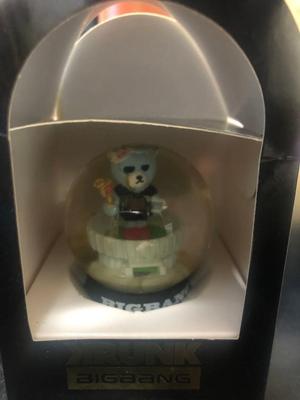 [USED] BIGBANG 10th Anniversary Snow Globe, Car Tin