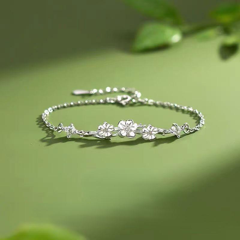 Zinc Alloy Bracelet Sparkling Zircon Flower Bracelet Handmade Bracelet Alloy For Daily Wear Fashion Accessory Party