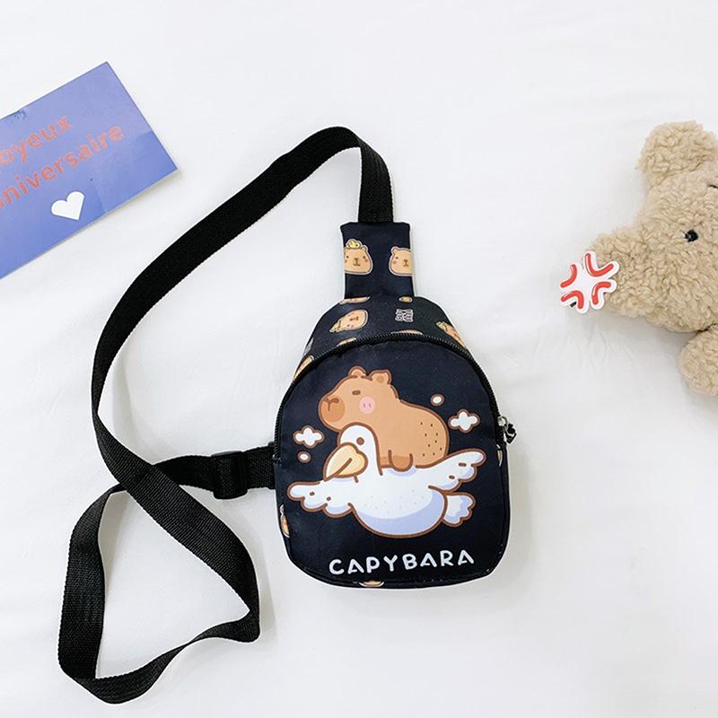 

Детская сумка через плечо Капибара Милая мультяшная повседневная нагрудная сумка Многофункциональная сумка для хранения для девочки мальчика Подарки чёрный