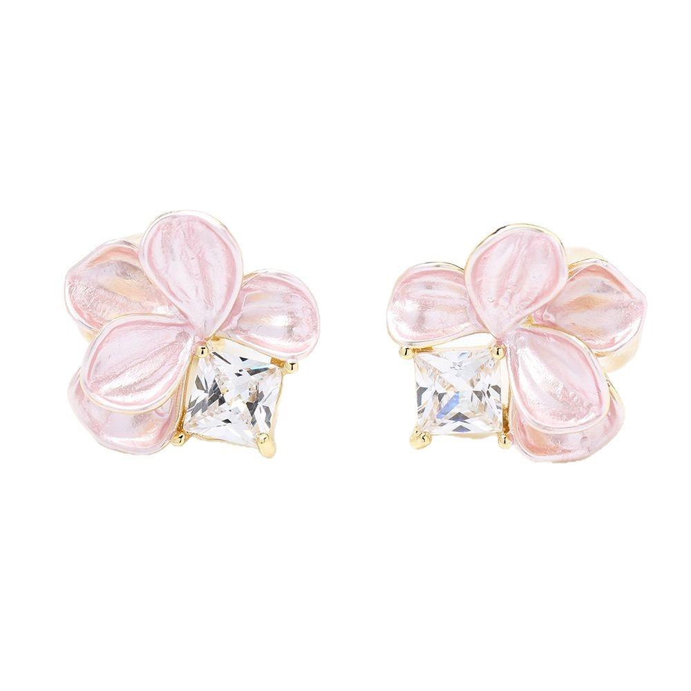 Sweet temperament, pink and white oil-dripping petal earrings, gold-plated stone-studded exquisite pierless earrings, earrings, women's earrings.