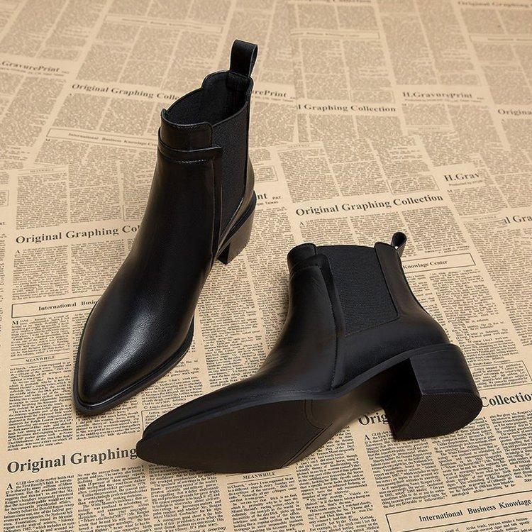 2026 New Women's Chelsea Boots for Autumn/Winter - Pointed Toe Ankle Boots, Leather Mid-Heel Pumps, French Retro Short Boots