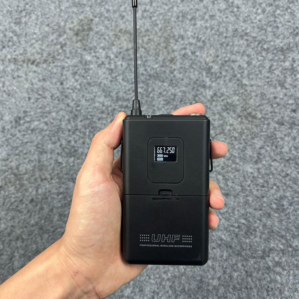 UR2000 U-Band Wireless Dual Lavalier & Headset Microphone for Conferences & Stage