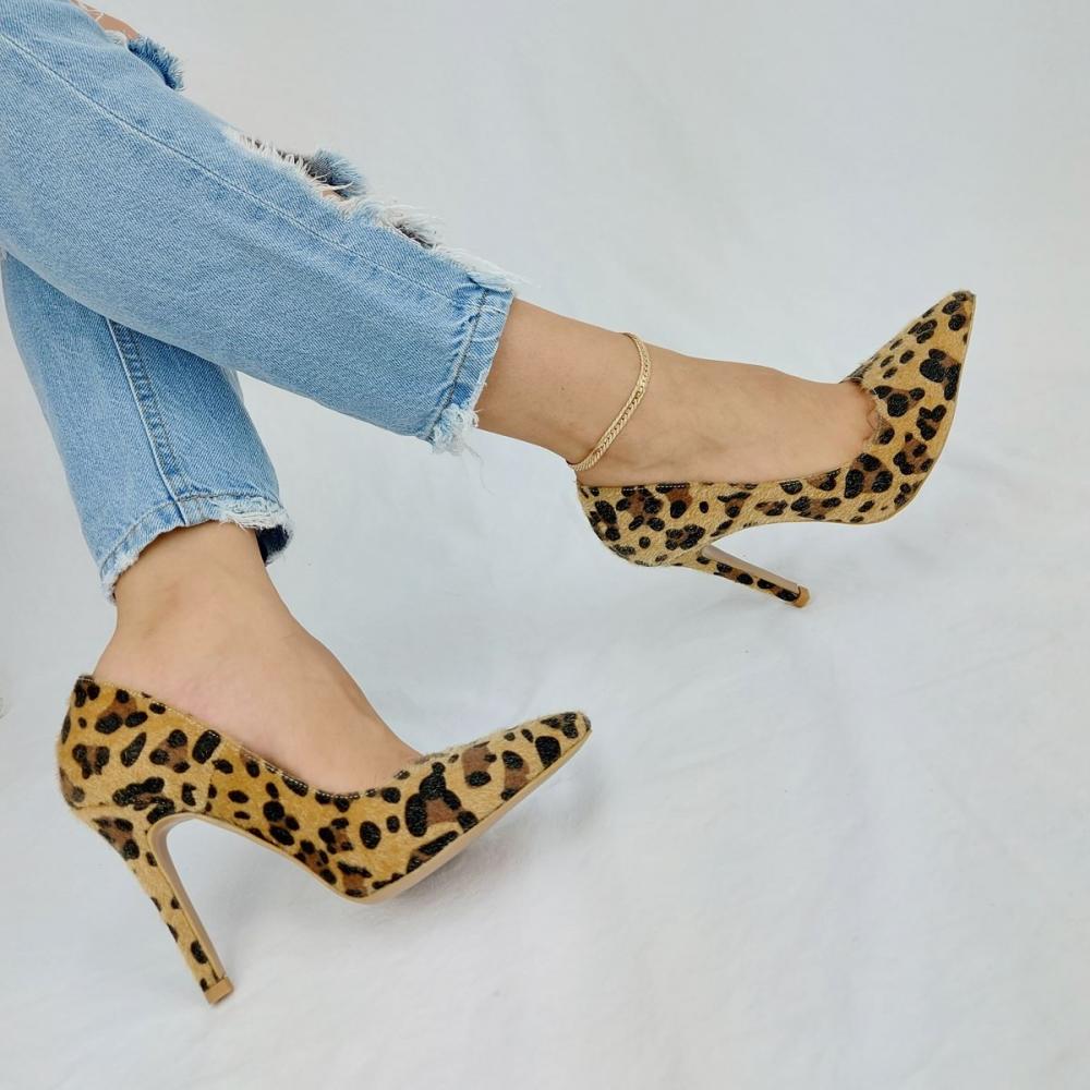 

Женские леопардовые туфли на каблуке-шпильке