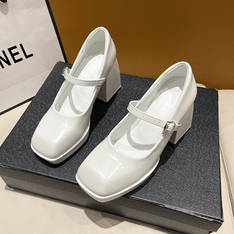 

European and American foreign trade retro thick heel square head small leather shoes women s new Mary Jane French high heel fashion shoes Amazon 35