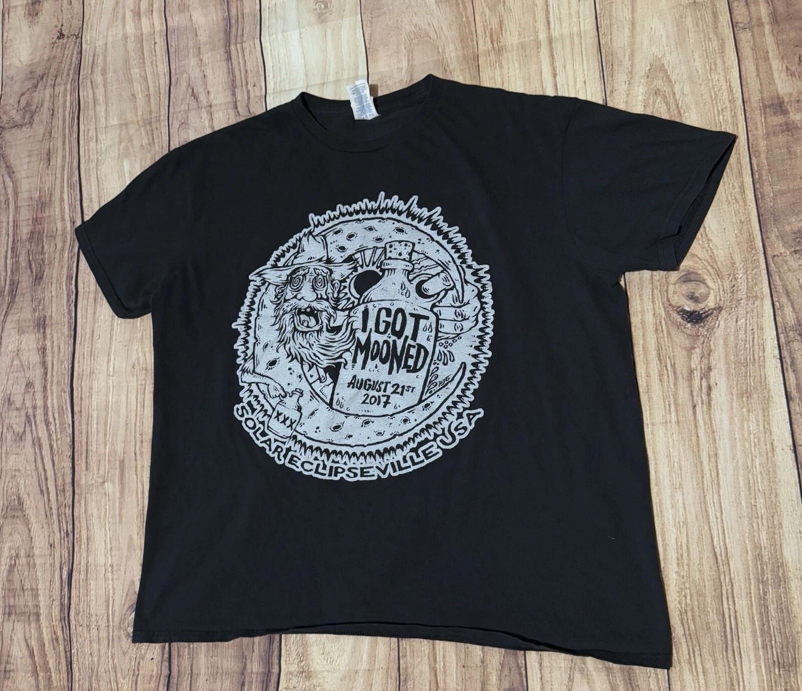 

Solar Eclipse 2017 T Shirt Eclipseville USA Hillbilly Moonshine Size XL Black L