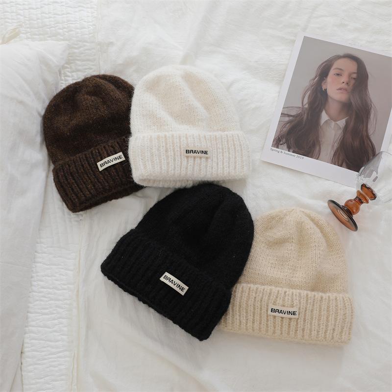 Korean Dopamine Simple Letter Knitted Hat Letter Label Men and Women's Same Wool Hat Women Thickened Warm