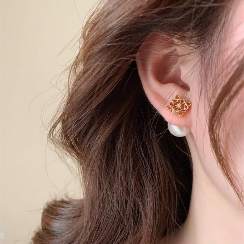 

Изысканные универсальные серьги с квадратным узором в корейском стиле, подходящие для поездок на работу, вечеринок, ювелирных изделий