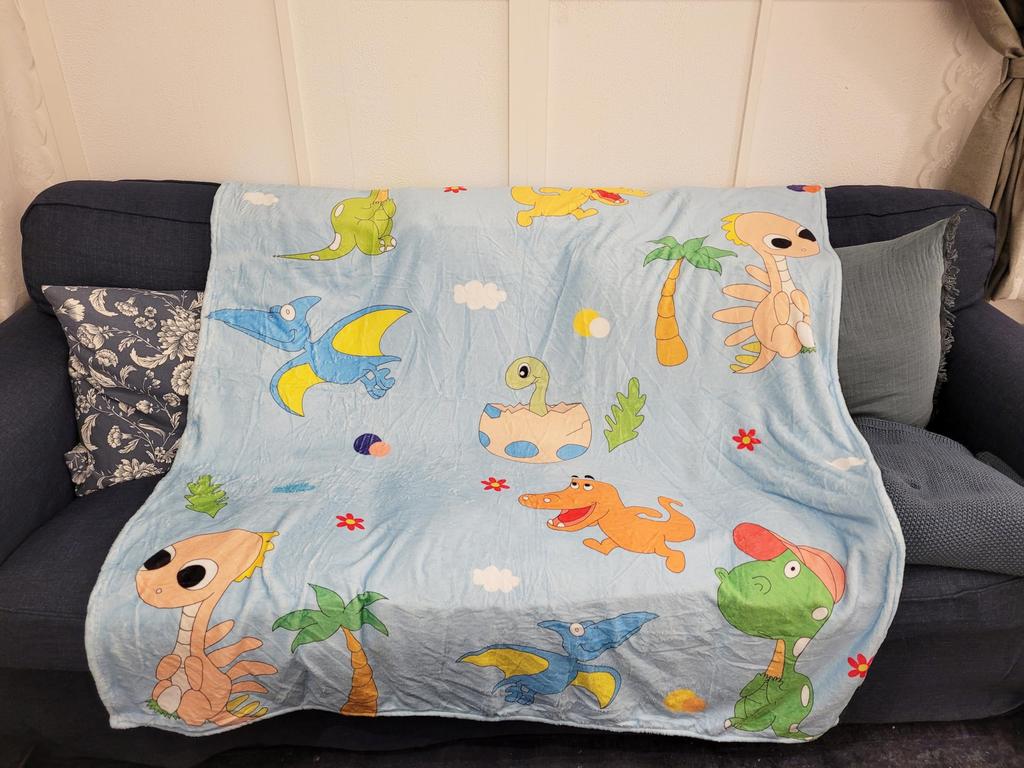 Cute Dinosaur and Unicorn Printed Winter Microfiber Game Soft and Flannel Throw Suitable for All Seasons Blanket, Blanket, Comfortable, Blanket,