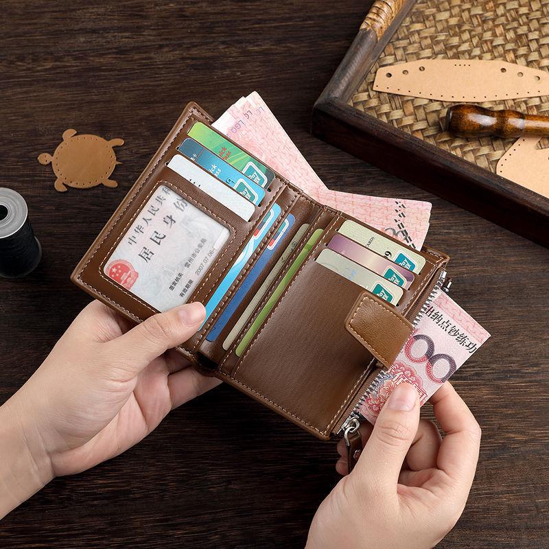 Men's Retro Short Wallet: Multifunctional, Large Capacity Card Holder & Driver's License Case