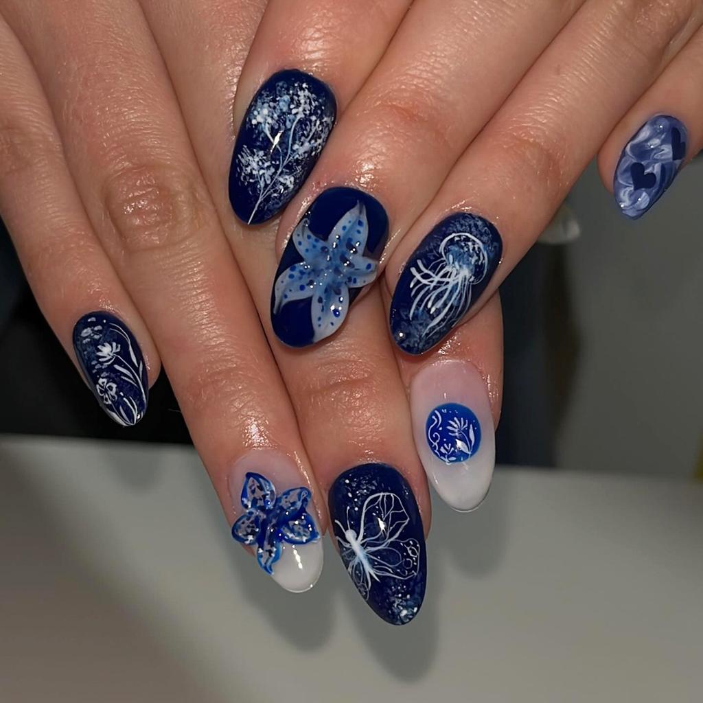 24 Stuks Zwarte Lange Kunstnagels met Amandelkop Design Kattenoog Zilveren Streep Patroon Press-on Nepnagels Draagbare Nageltips