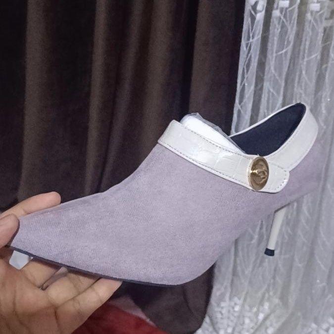 

Black high heels women s 2025 spring new fashion niche design pointed thin heels ankle boots work shoes deep mouth single shoes 34