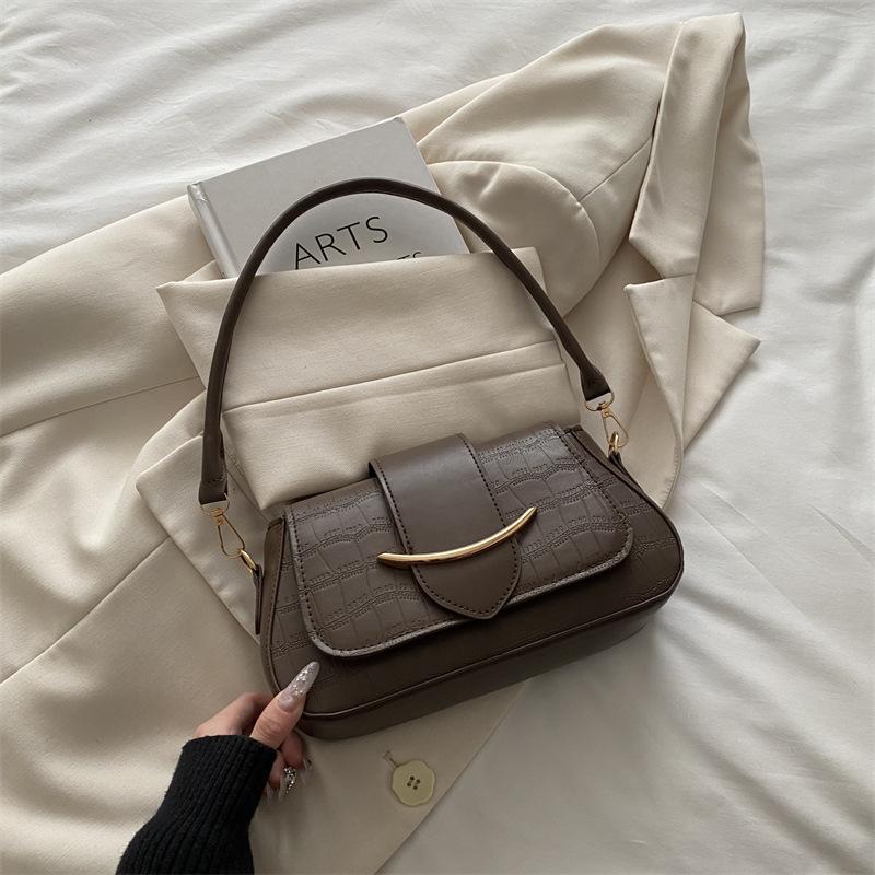 Popular New Simple Niche Design Women's Bag Fashion Shoulder Underarm Bag Embossed Small Square Bag Messenger Bag