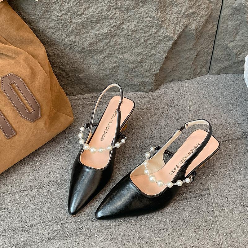 Women's high-heeled single shoes, pearl sandals, women's 2025 summer outer wear, thin-heeled bag headband, and empty high heels.