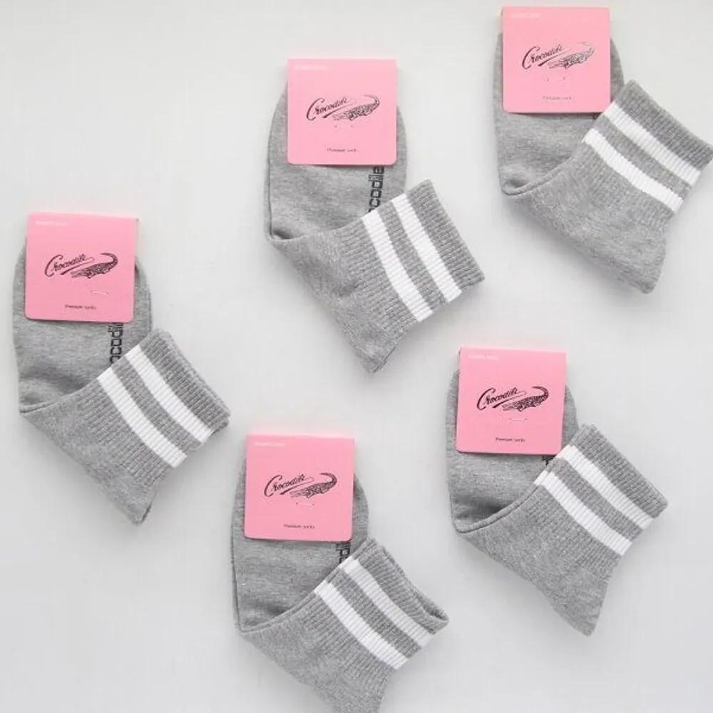 Women s Mid-calf Socks Gray Crocodile 5-Pair Set 5 pairs of gray