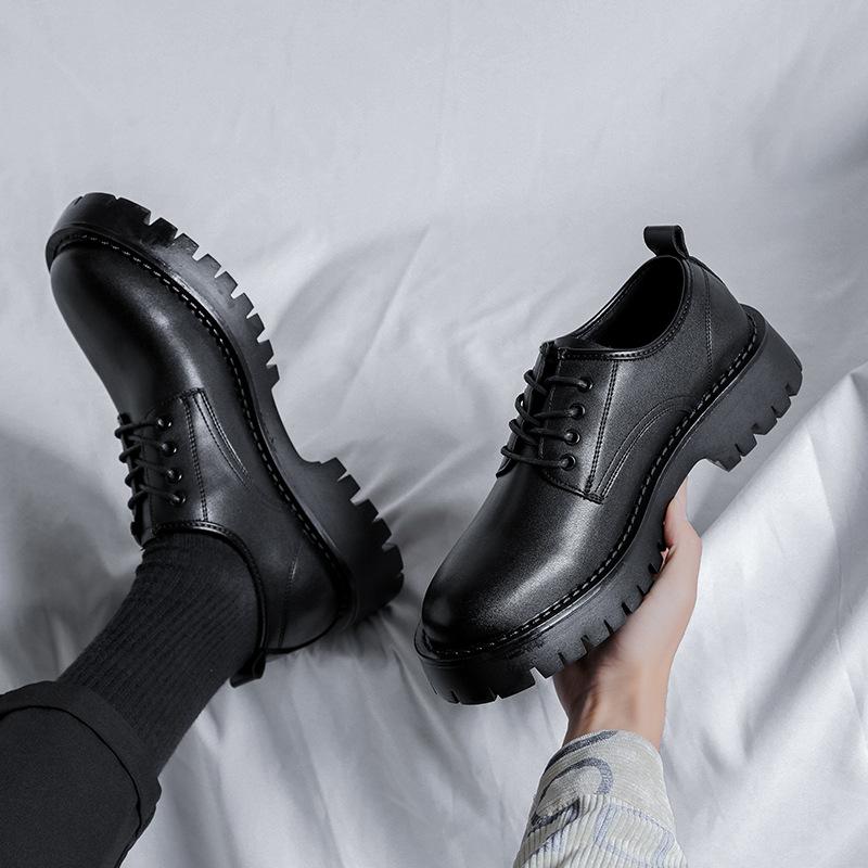 Frühling und Herbst schwarze Herrenschuhe, vielseitige Trend-Herrenschuhe, Plateau-Casual-Kleinlederschuhe 68303-R