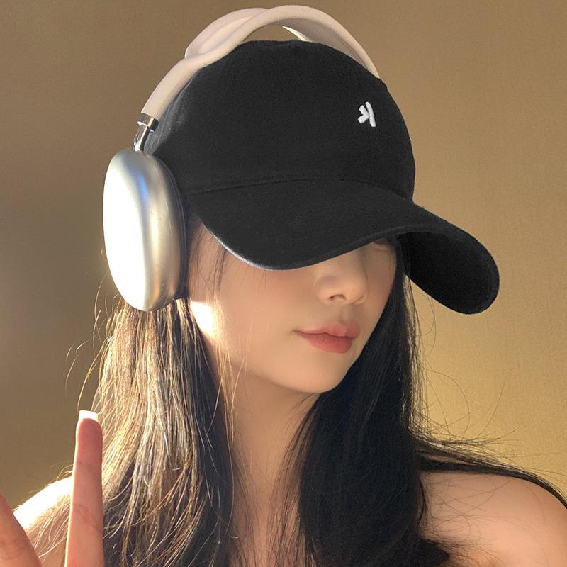 Embroidered Soft Top Baseball Cap Can Be Worn In All Seasons, Wide Brim To Show the Face, Small Sports Cap