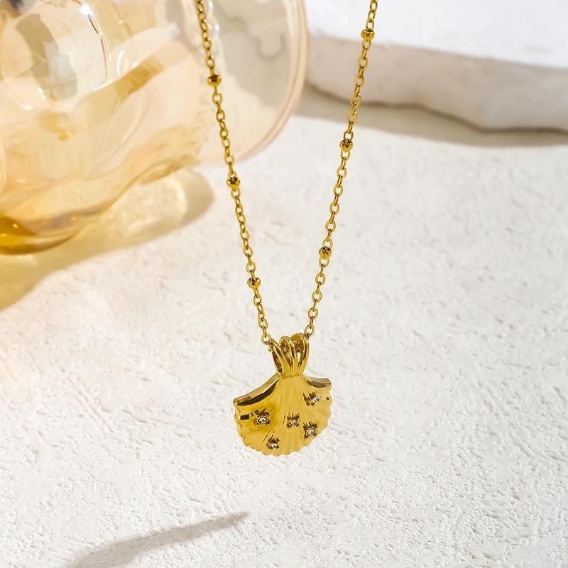 Ocean Series 18K Gold Titanium Steel Necklace for Women - High-End Diamond Inlaid Stainless Steel Personalized Jewelry.