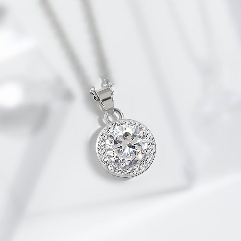 New Round Pendant Collarbone Chain with Advanced Feeling Four Claw Sunflower Round Diamond Necklace