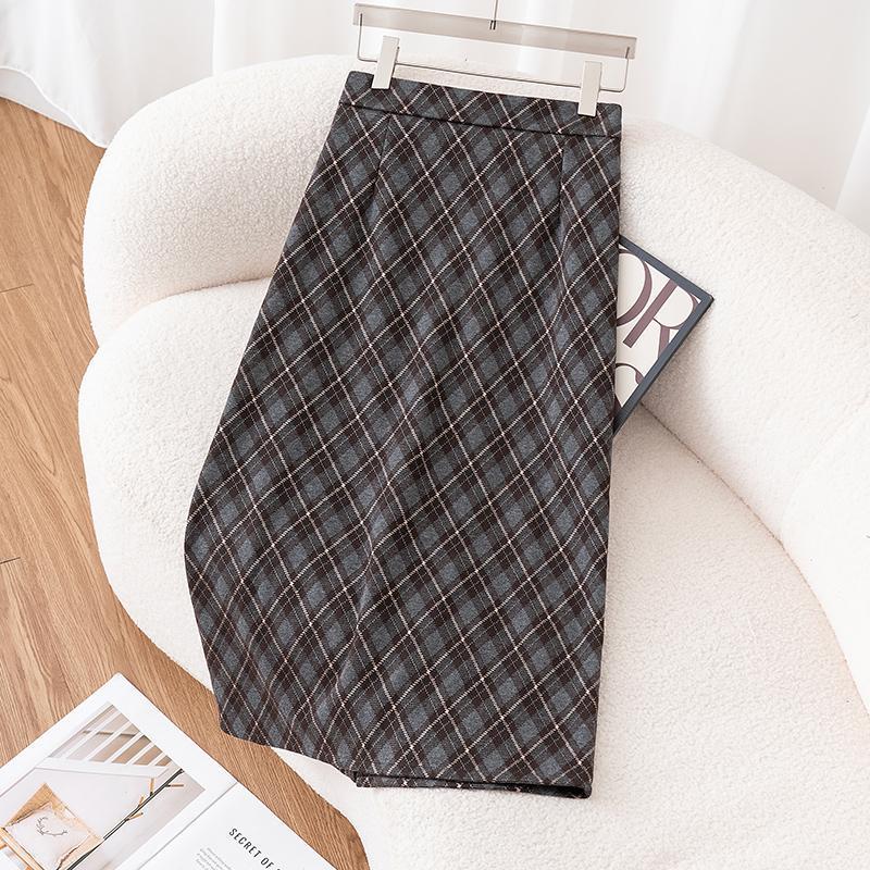 Women's Flocked Plaid Skirt 2026: Winter Elastic High Waist A-line Hip-Covering Skirt