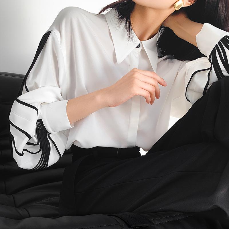 2025 Spring Korean Puff Sleeve Pleated Single-Breasted Loose Commuter Women's Shirt