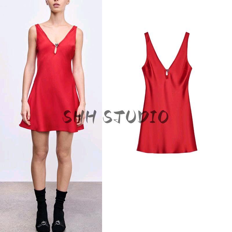 Spring New Women's V-neck Sleeveless Short Red Heart-Shaped Satin Textured Dress 2354331