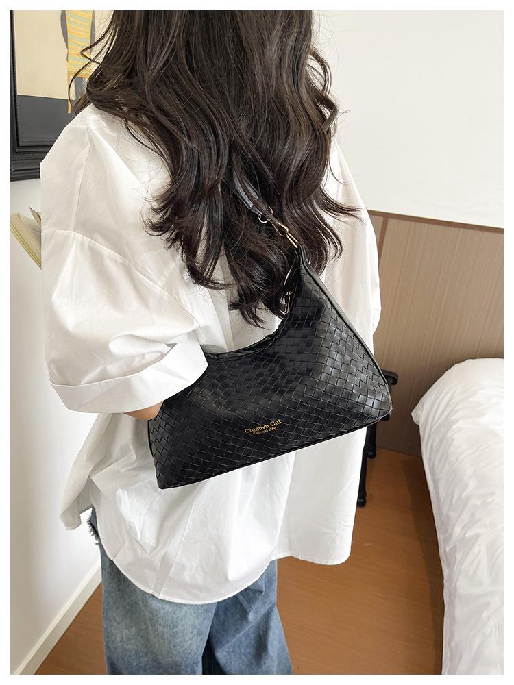 2026 Stylish Versatile Woven Shoulder Bag - Large Capacity Casual Women's Handbag