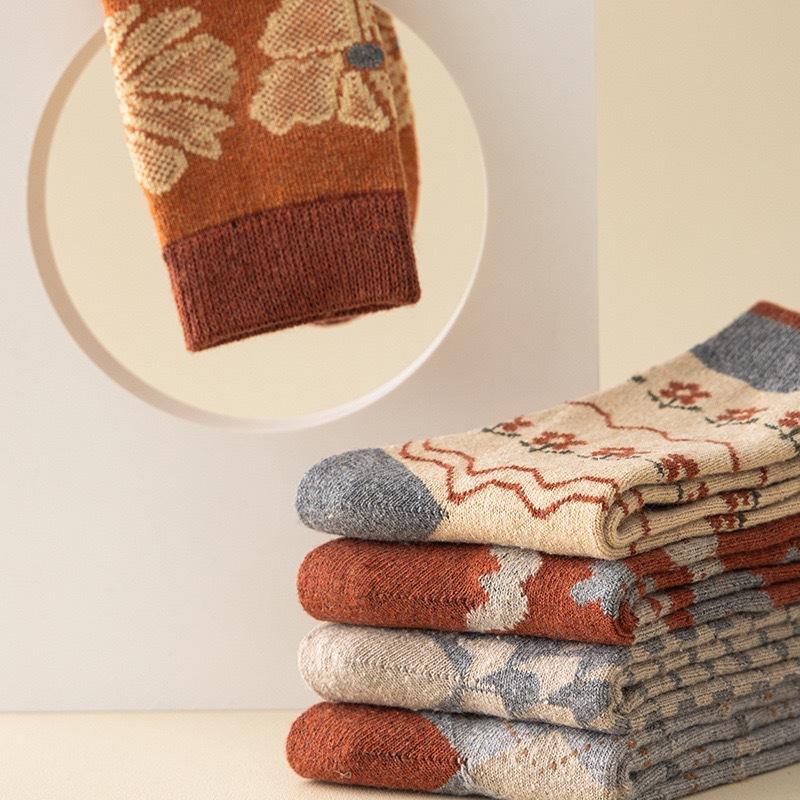 5 Pairs of Ladies' New Autumn Winter Vintage Court Style Jacquard National Windpipe Wool Socks