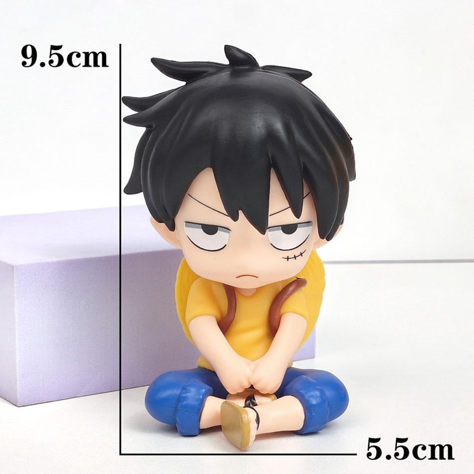 Skladem One Piece Nika Luffy Roronoa Zoro Nami Sanji Mini figurka Anime Kawaii Sedící hračky Stolní ozdoby do auta Model Dárky